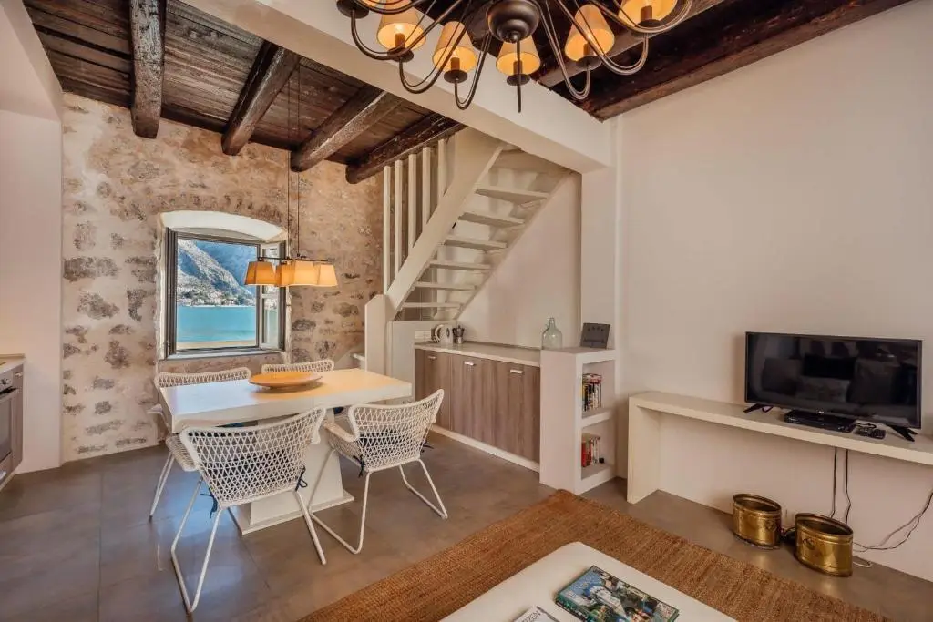 Доброта: 18th Century Villa in the UNESCO Bay of Kotor