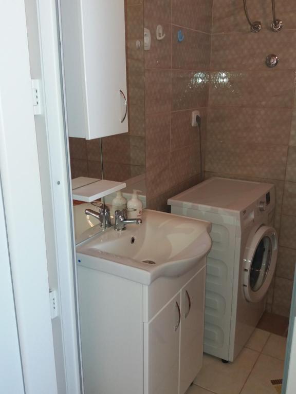 Доброта: Apartment Deki studio
