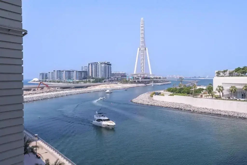 Дубай: Close To the Beach Sleeps 4 in 5242 Tower Dubai Marina