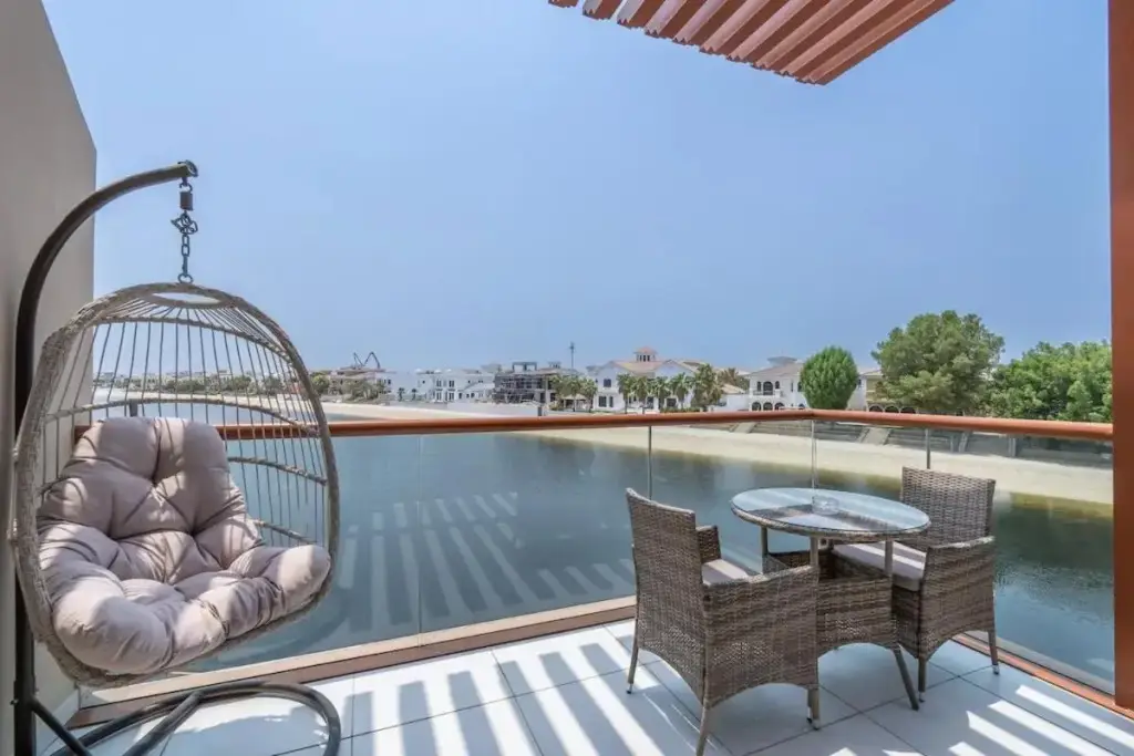 Дубай: Close To the Beach Sleeps 4 in 5242 Tower Dubai Marina