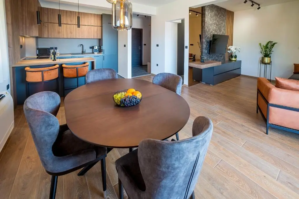 Тиват: Holiday lux apartment at Seljanovo