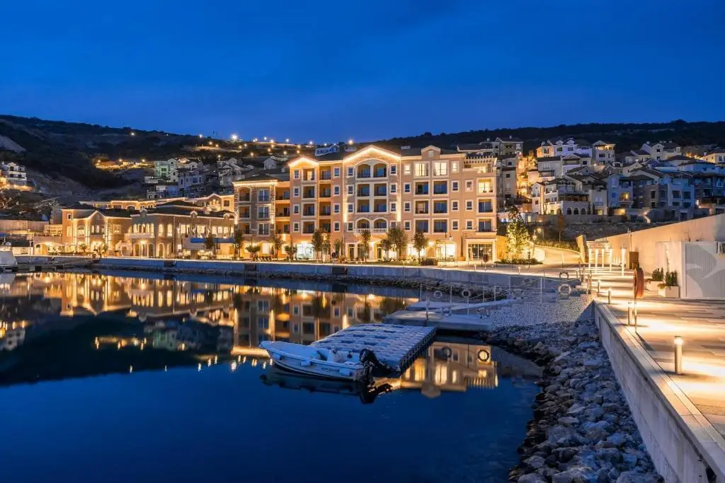 Lustica Bay Centrale lovely 2 bedroom apartment — фото 1