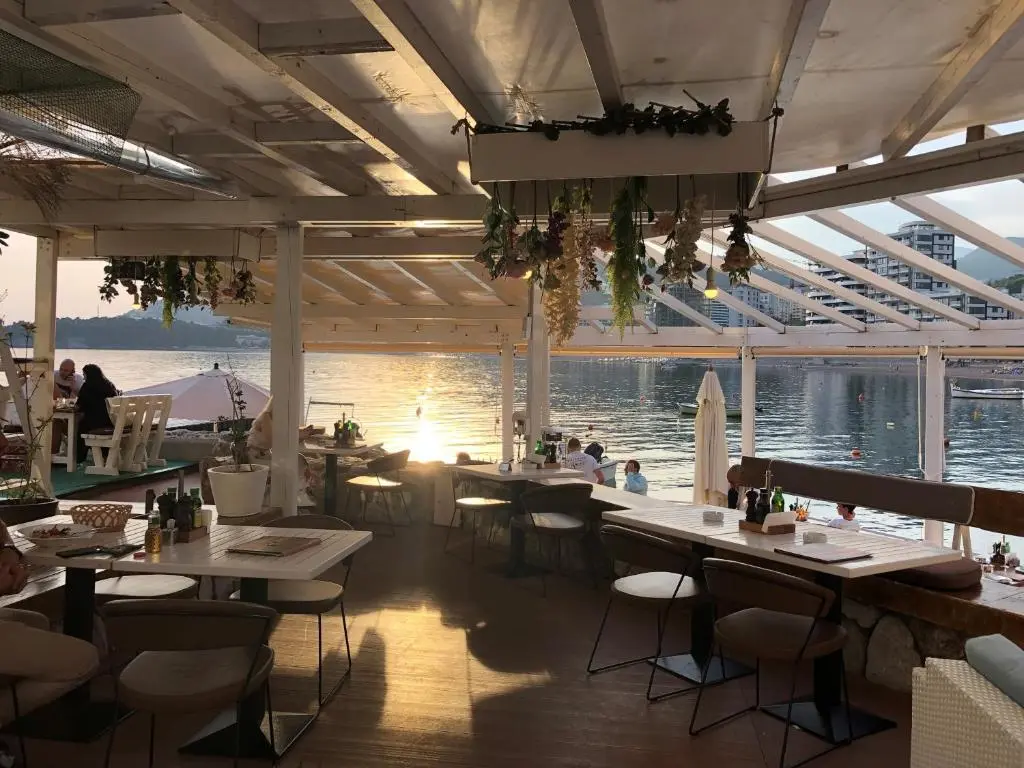Бечичи: Apartment "Glücks-Griff" im Bečići Sunset, B1L1