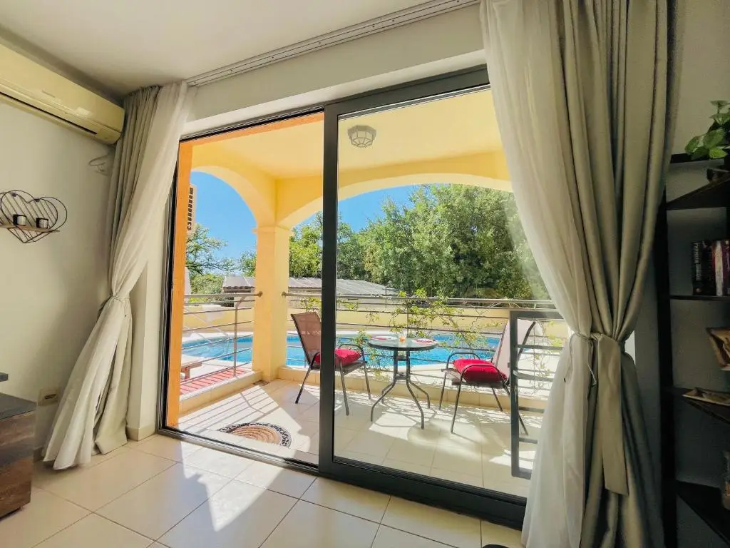 Бечичи: Apartment "Glücks-Griff" im Bečići Sunset, B1L1
