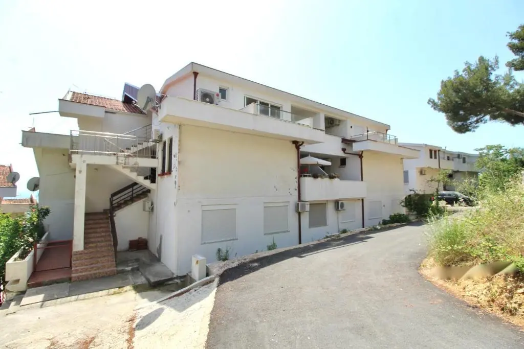 Ульцинь: 2bd Pinjes Amazing Sea View Apt w/ 2 Balconies Ervin