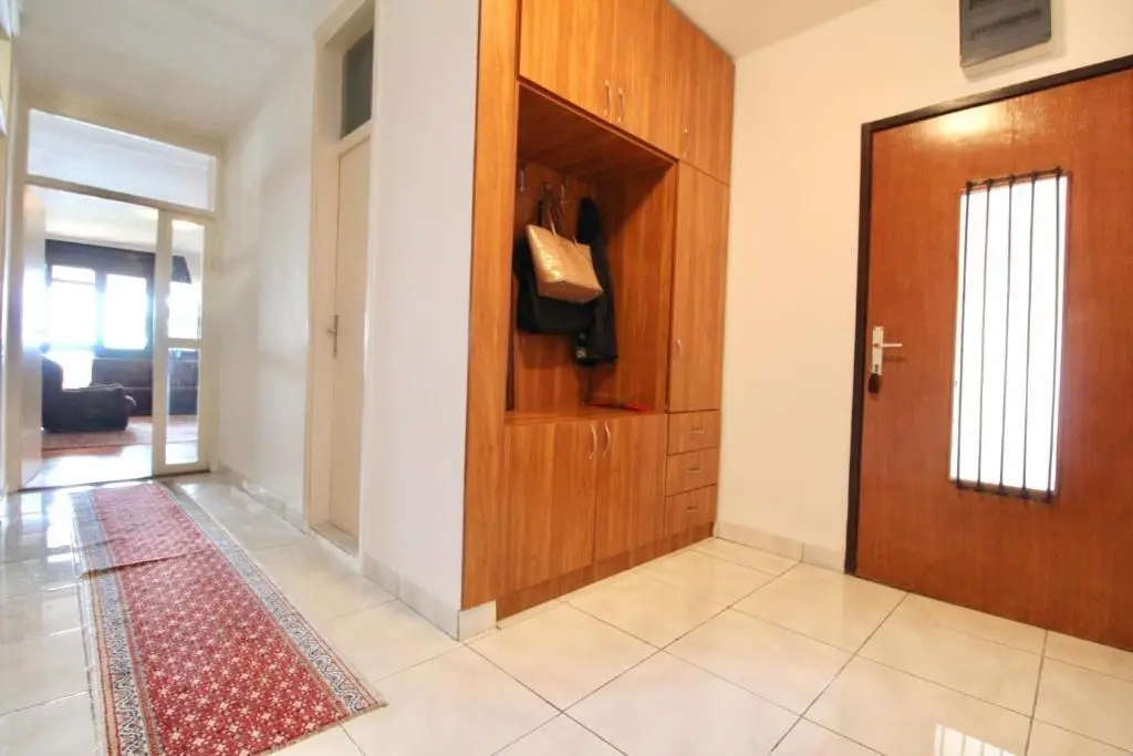 Ульцинь: 2bd Pinjes Amazing Sea View Apt w/ 2 Balconies Ervin