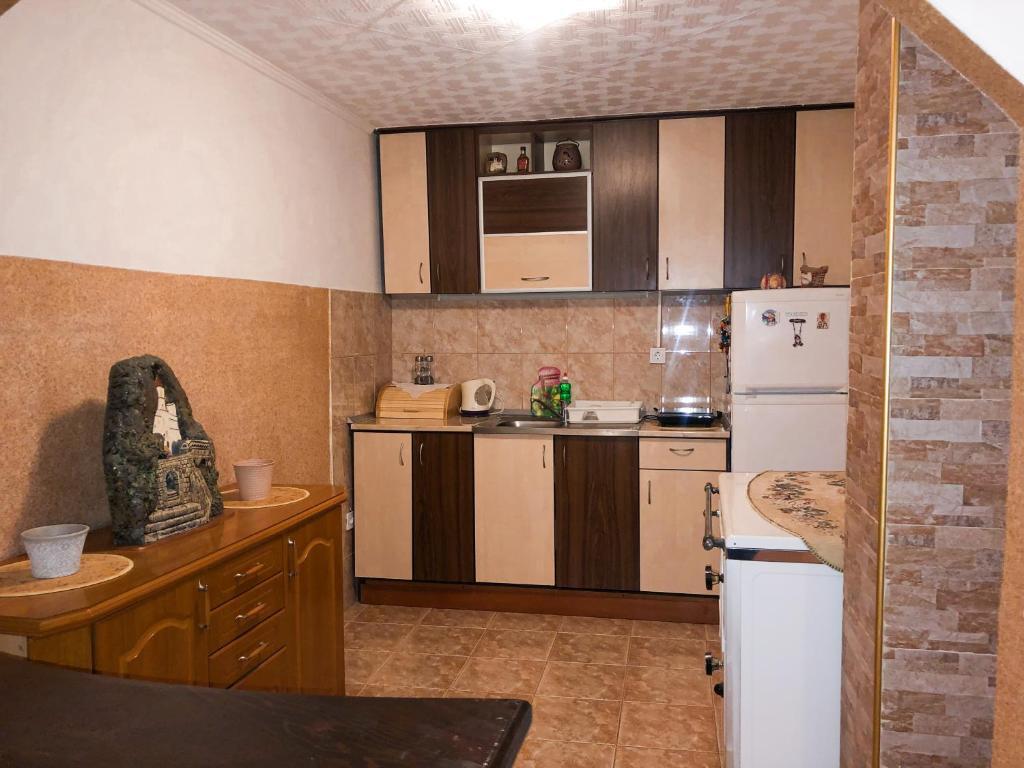 Цетине: Apartman Konatar