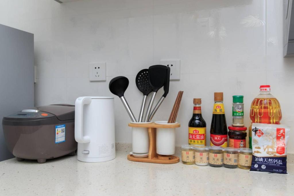 Баодин: Baoding Jingxiu·Beiguo Shopping Mall· Locals Apartment 00164260