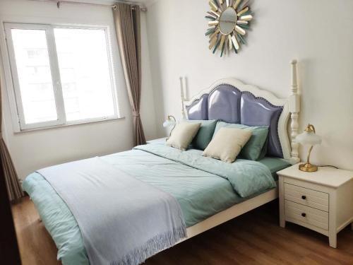 Лоян: Henan Luoyang·Henan University of Science And Technology· Locals Apartment 00150340