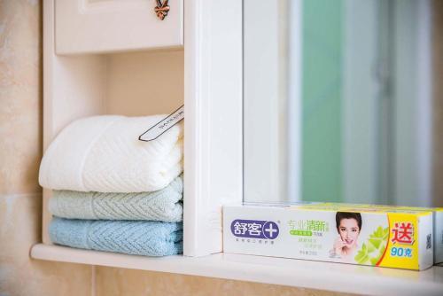 Лоян: Henan Luoyang·Henan University of Science And Technology· Locals Apartment 00150340