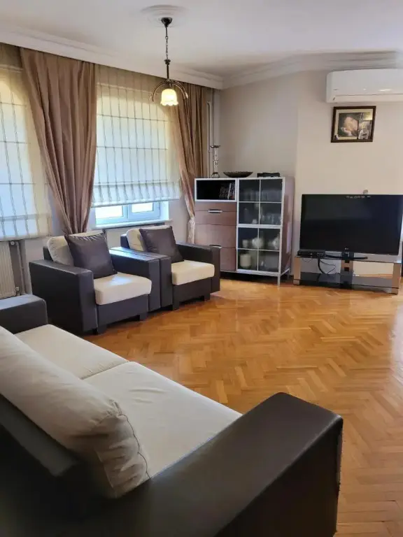 Стамбул: 4+1 Merkezi Konumda Ferah Daire