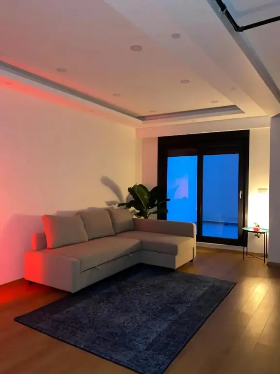 Стамбул: 2 bedroom house , with big garden