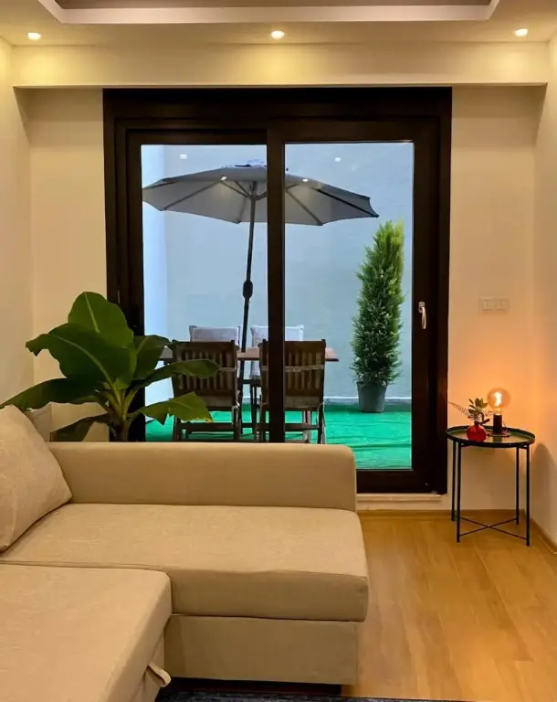 Стамбул: 2 bedroom house , with big garden