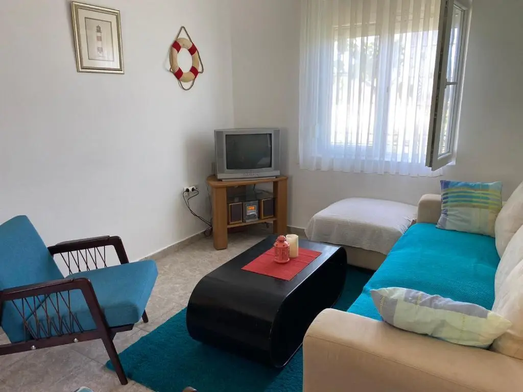Сутоморе: Apartman LUCIJA, dostupan 7 NOCENJA OD SUBOTE DO SUBOTE, AVAIBLE FOR RENT 7 NIGHTS FROM SATURDAY untill SATURDAY