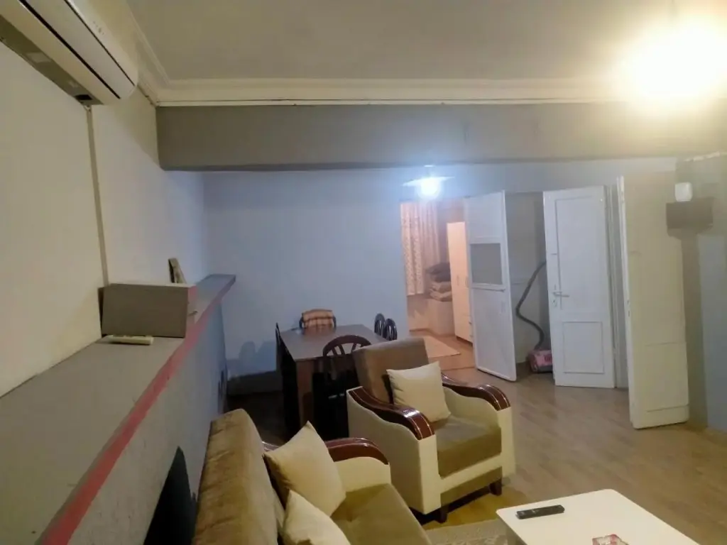 Стамбул: 2 Bedrooms Central Area Located Appartment 1floor
