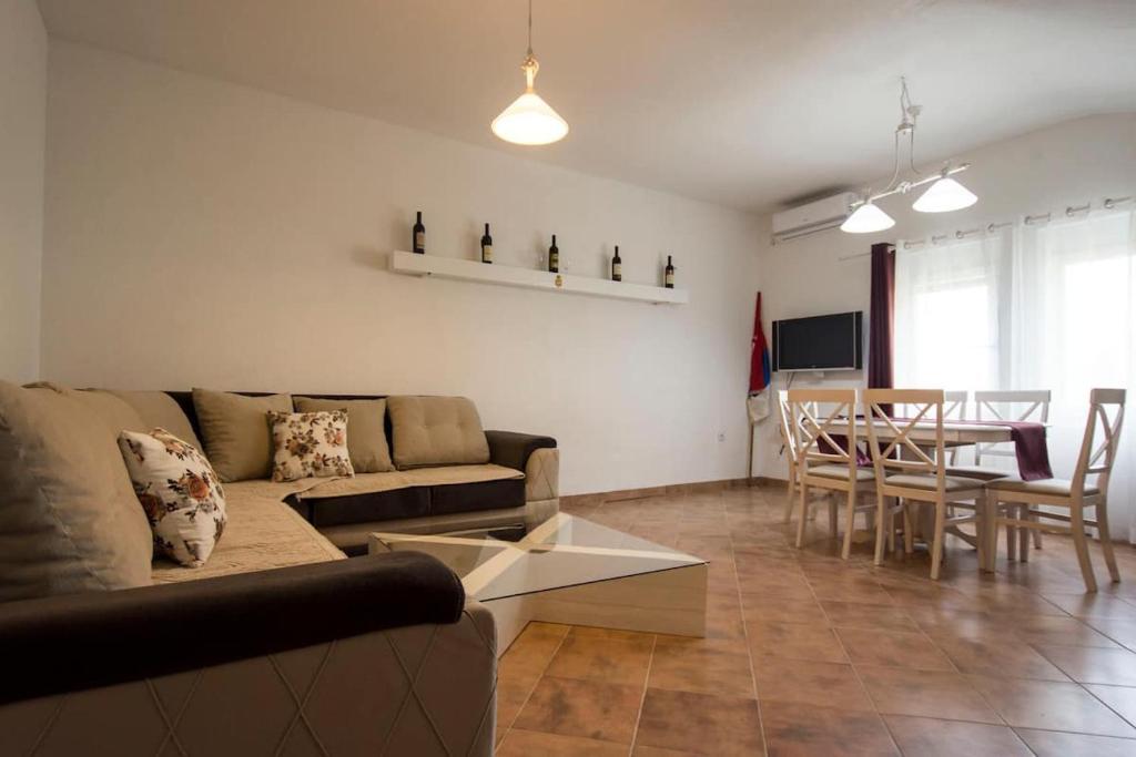 Вирпазар: Eco Village experience - Skadar Lake