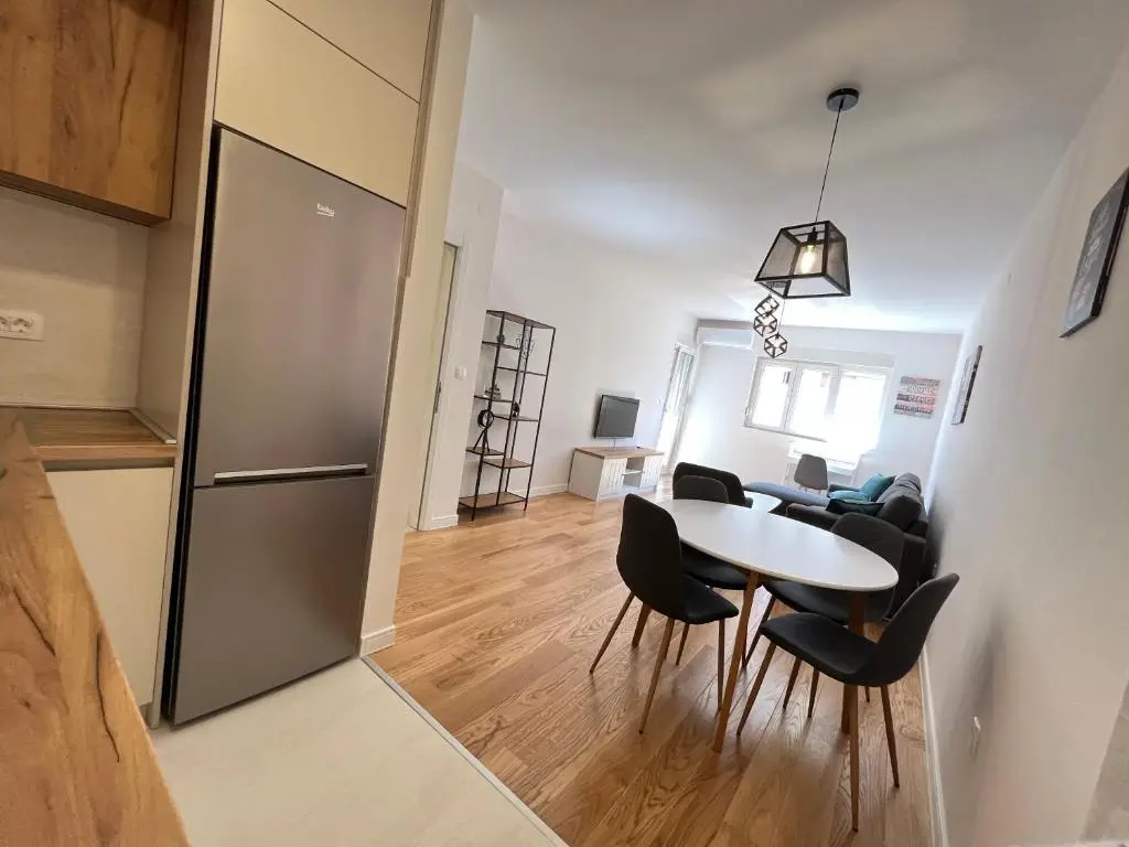 Подгорица: White Homes 21 - Central Point