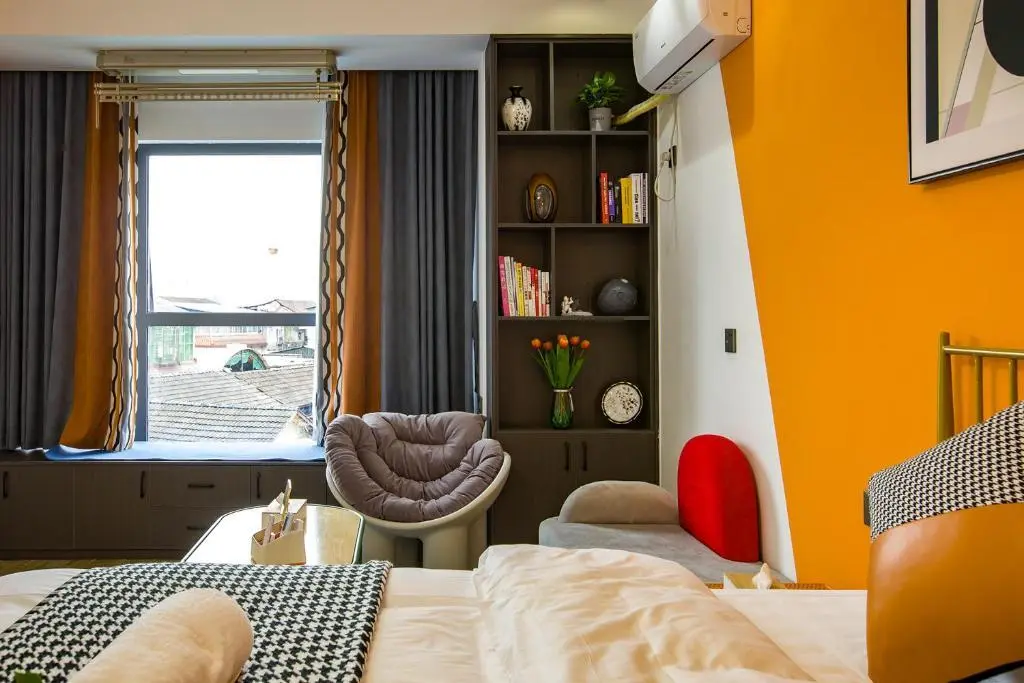 Чжанцзяцзе: Locals Apartment Place 13