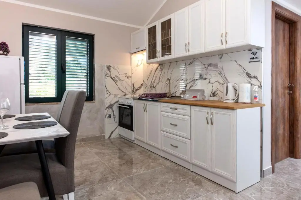 Доброта: Fortress View apartment II
