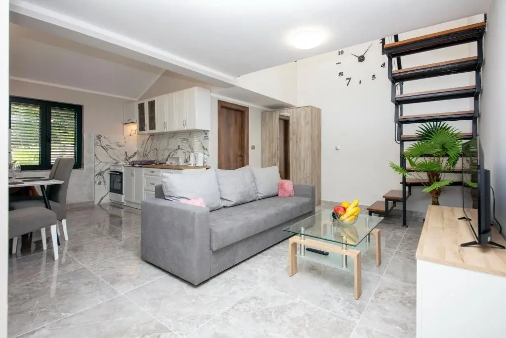 Доброта: Fortress View apartment II