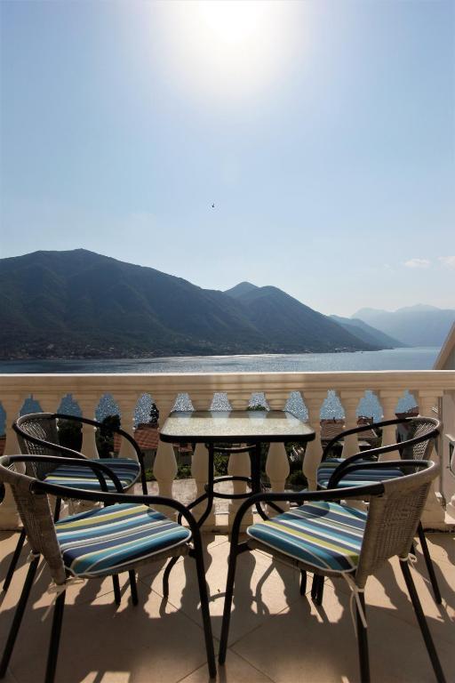 Доброта: 1 BR Apartment in Boka Heights
