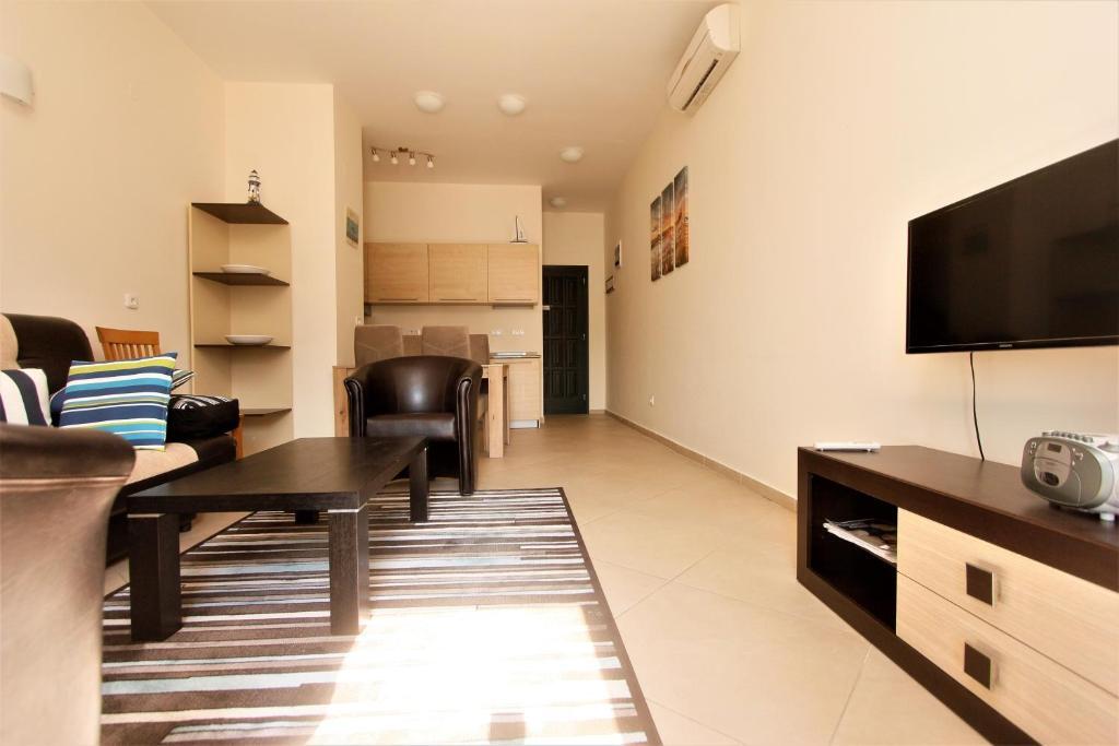 Доброта: 1 BR Apartment in Boka Heights
