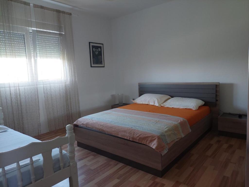 Подгорица: Apartman na rijeci Cijevni