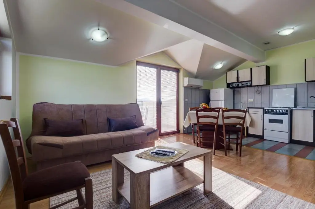 Радановичи: Apartments Popovic