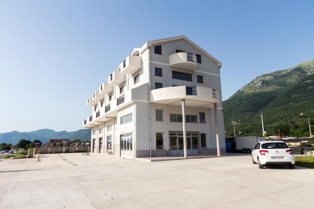 Радановичи: Apartments Popovic