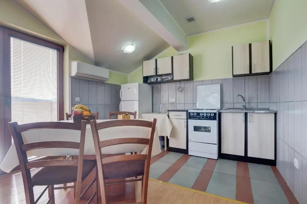 Радановичи: Apartments Popovic