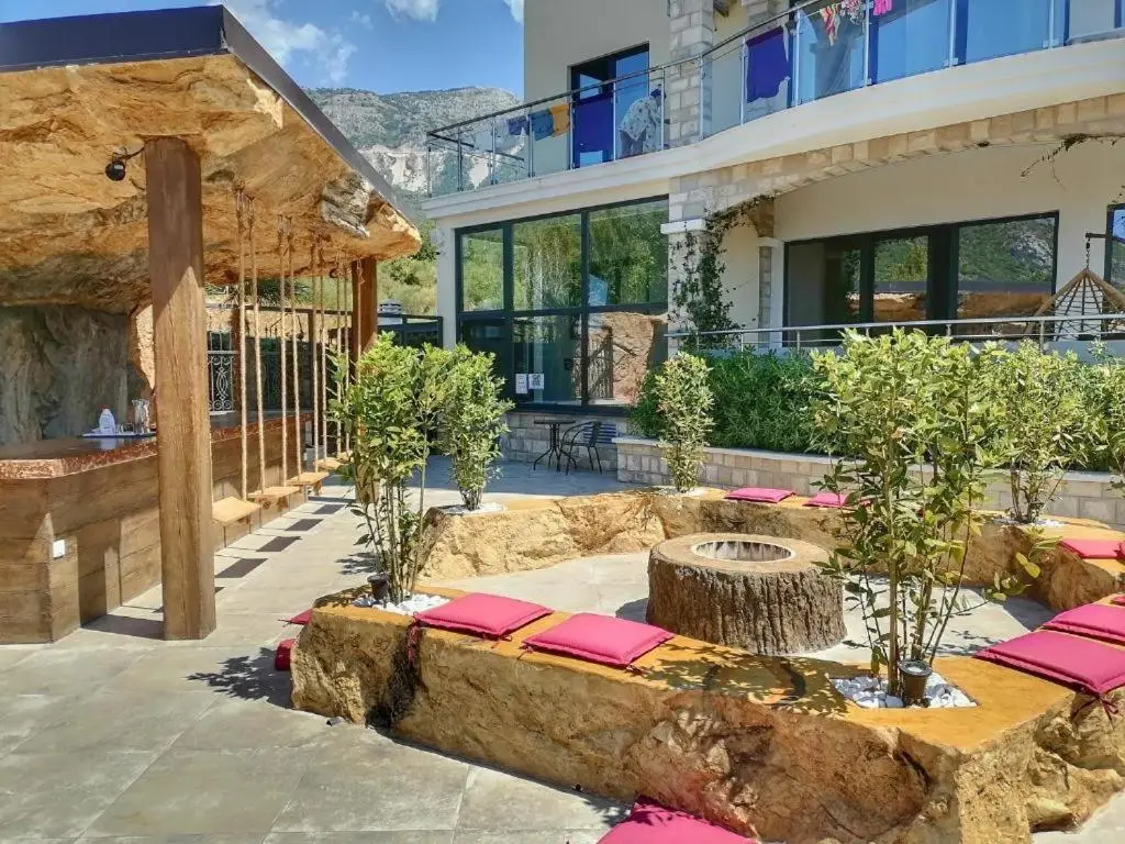 Бечичи: Modern Top Floor Sea View 3BR with Pools, Spa & Fitness