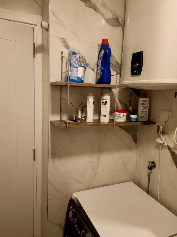 Будва: Lovely 1-Bedroom rental unit with free parking