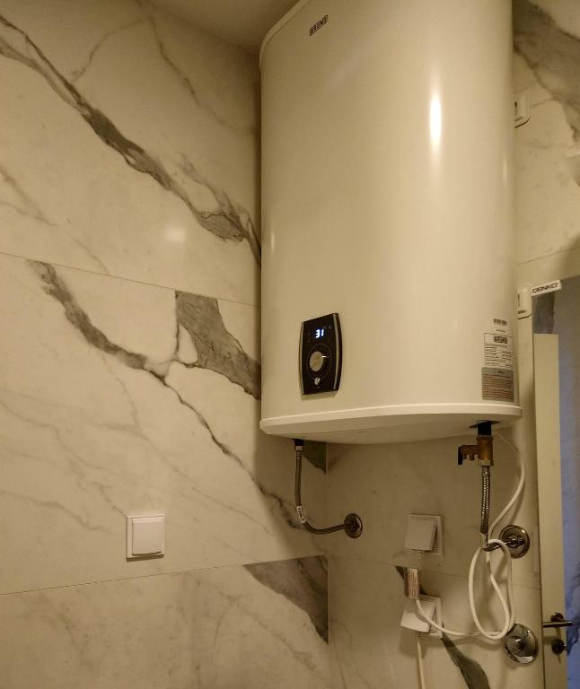 Будва: Lovely 1-Bedroom rental unit with free parking