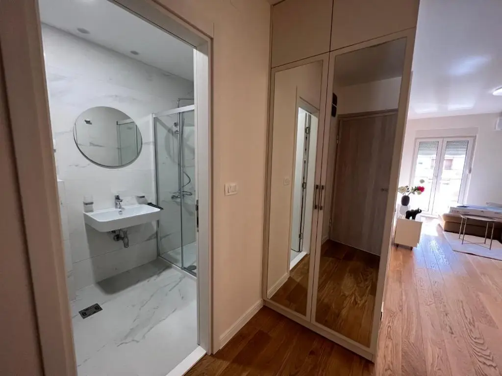 Подгорица: White Homes 50 - Central Point