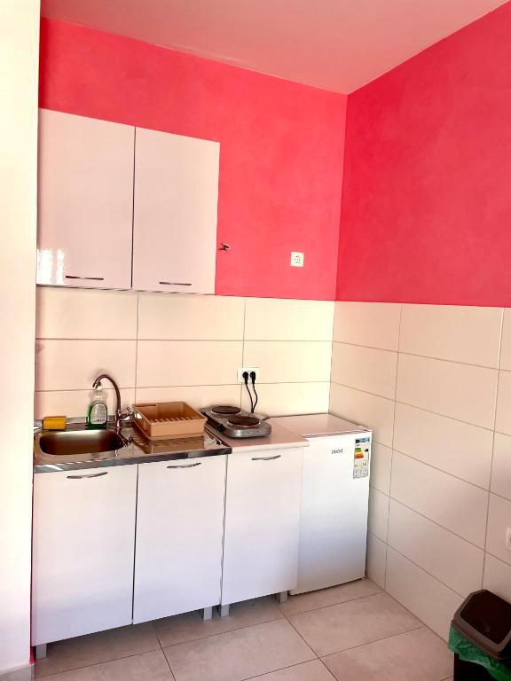 Подгорица: Pink studio