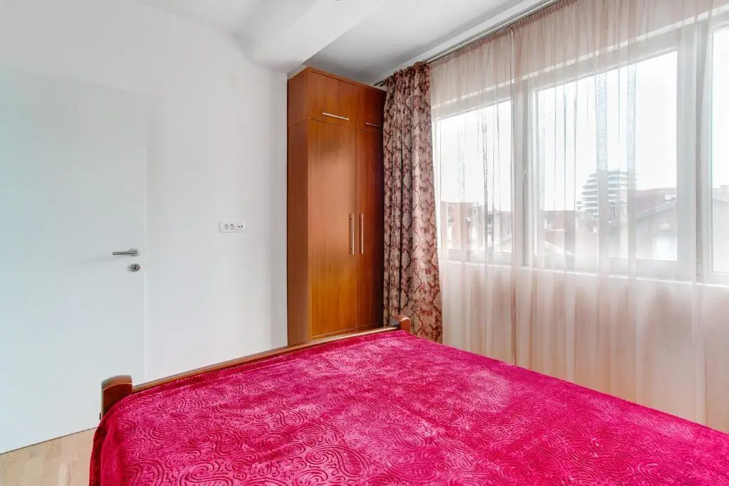 Будва: Apartments Lora 13.Jula, 15