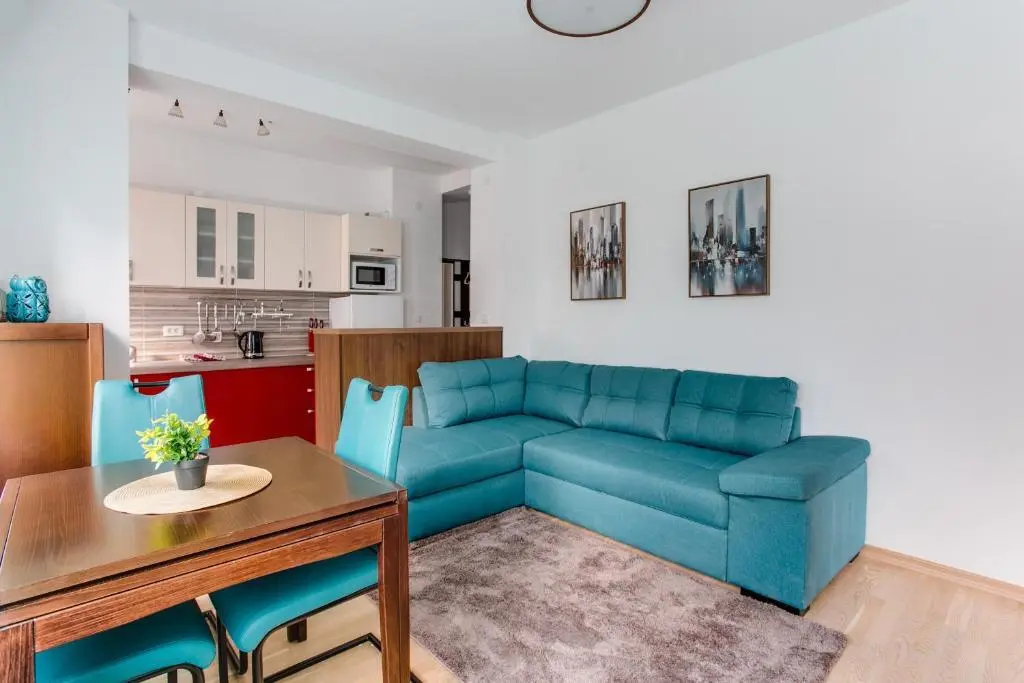 Будва: Apartments Lora 13.Jula, 15