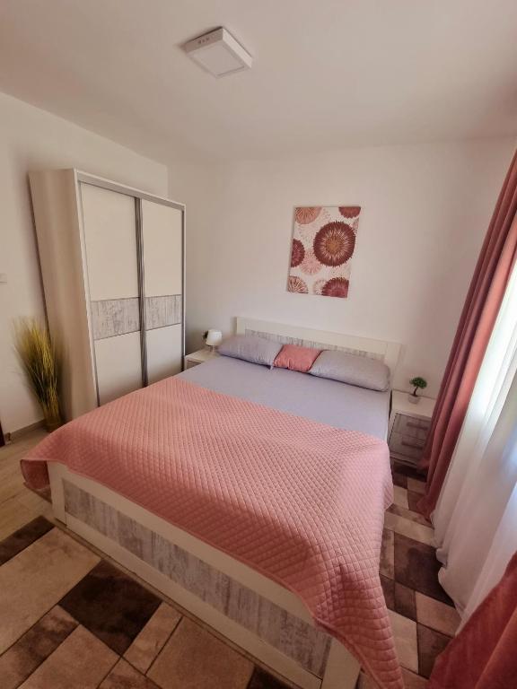 Бар: Apartment Tomanovic