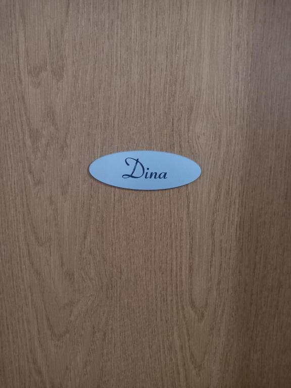 Бечичи: Studio Dina