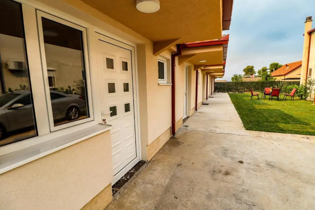 Подгорица: Simo apartments airport Podgorica