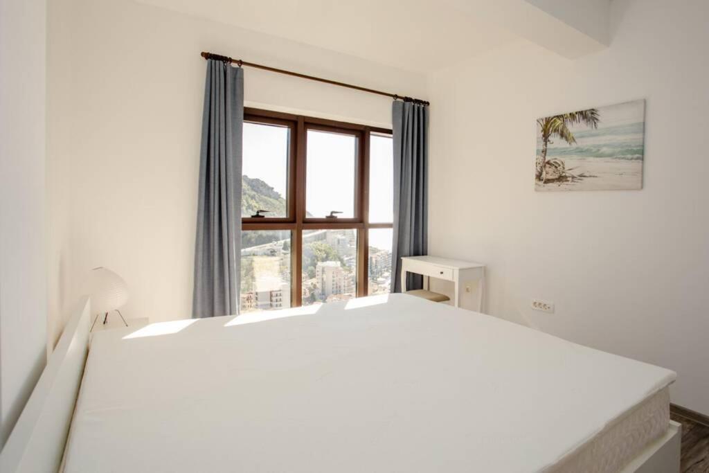 Будва: 3 Bedrooms Penthouse with roof terrace Rafailovici