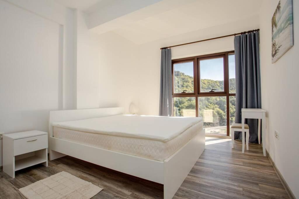 Будва: 3 Bedrooms Penthouse with roof terrace Rafailovici