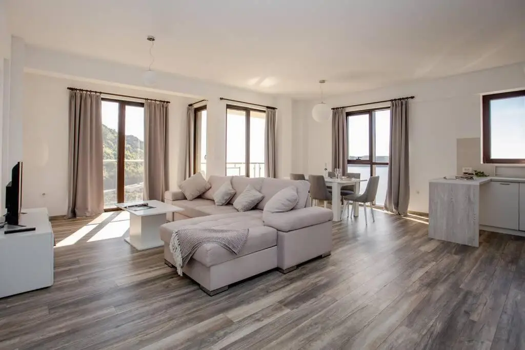 Будва: 3 Bedrooms Penthouse with roof terrace Rafailovici