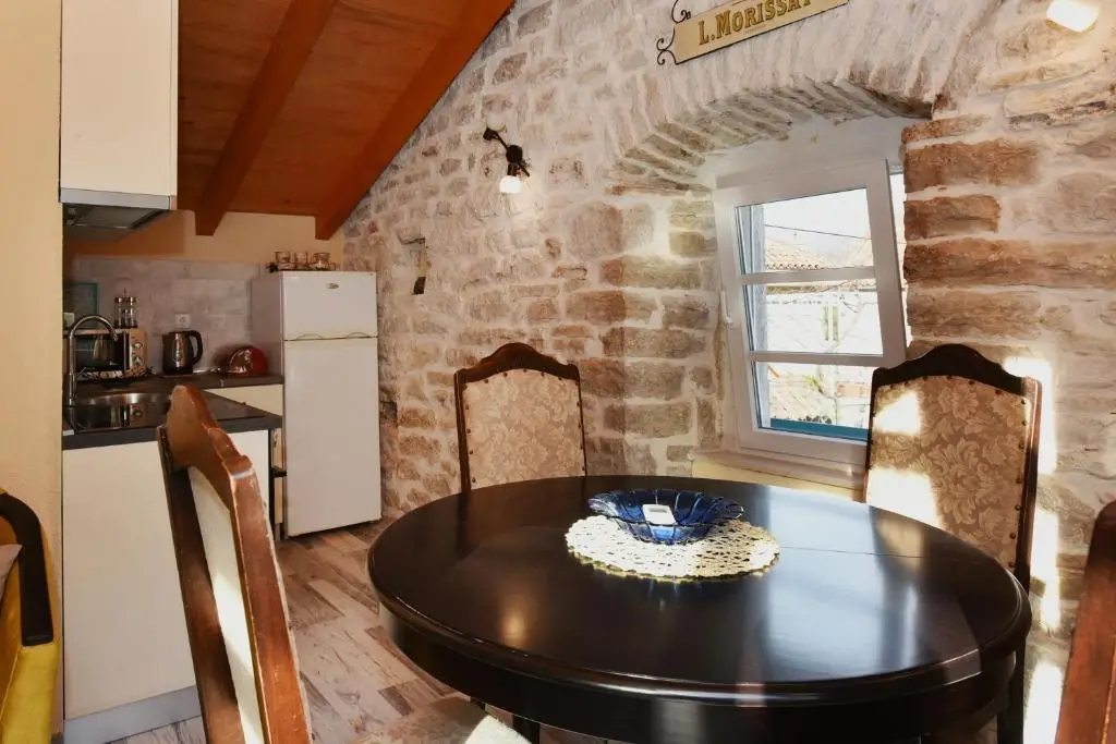 Стрп: Stone House Morinj