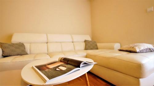 Будва: Lux Apartment 777