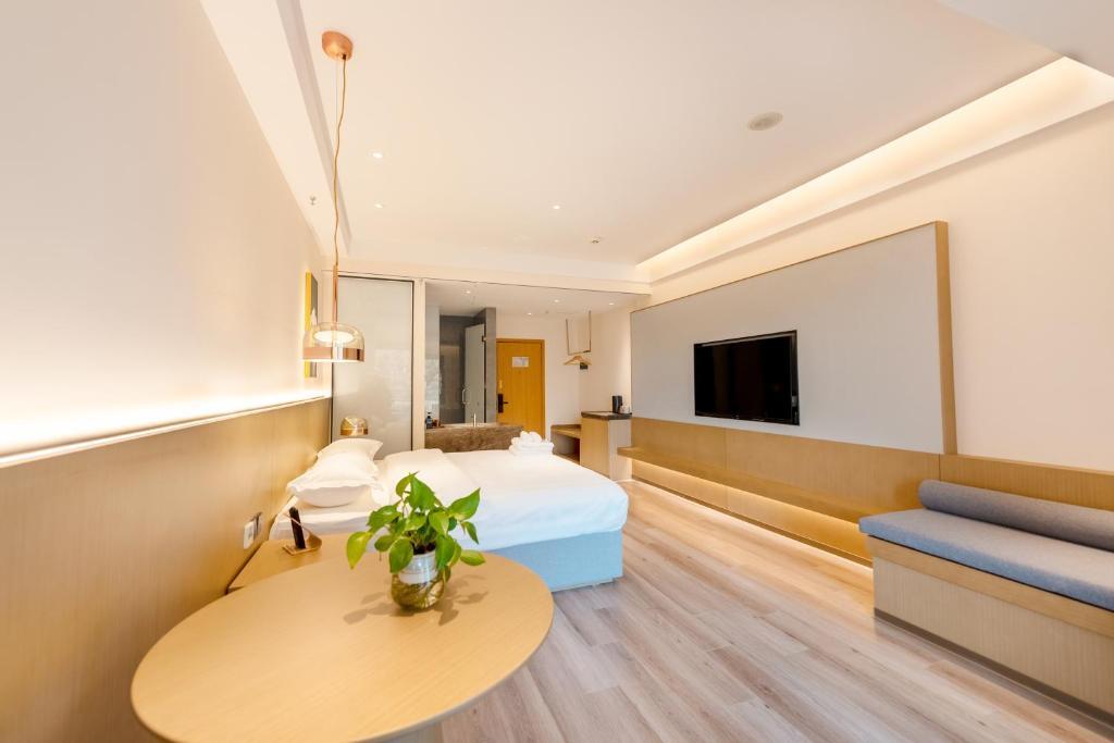 Дали: Yushi Beach Hostel