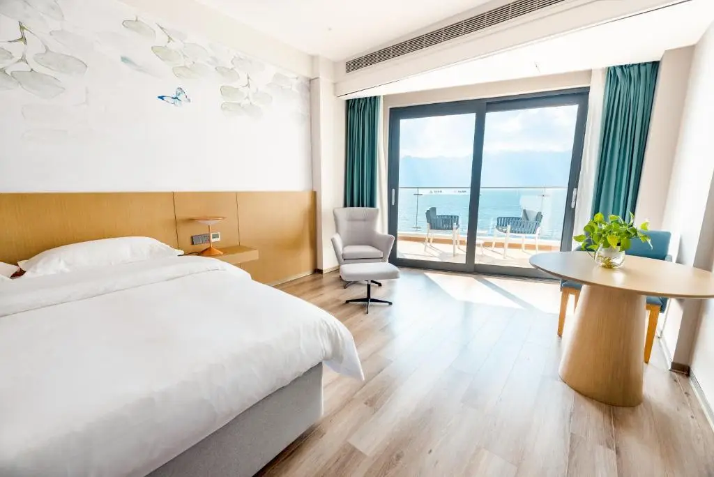Дали: Yushi Beach Hostel