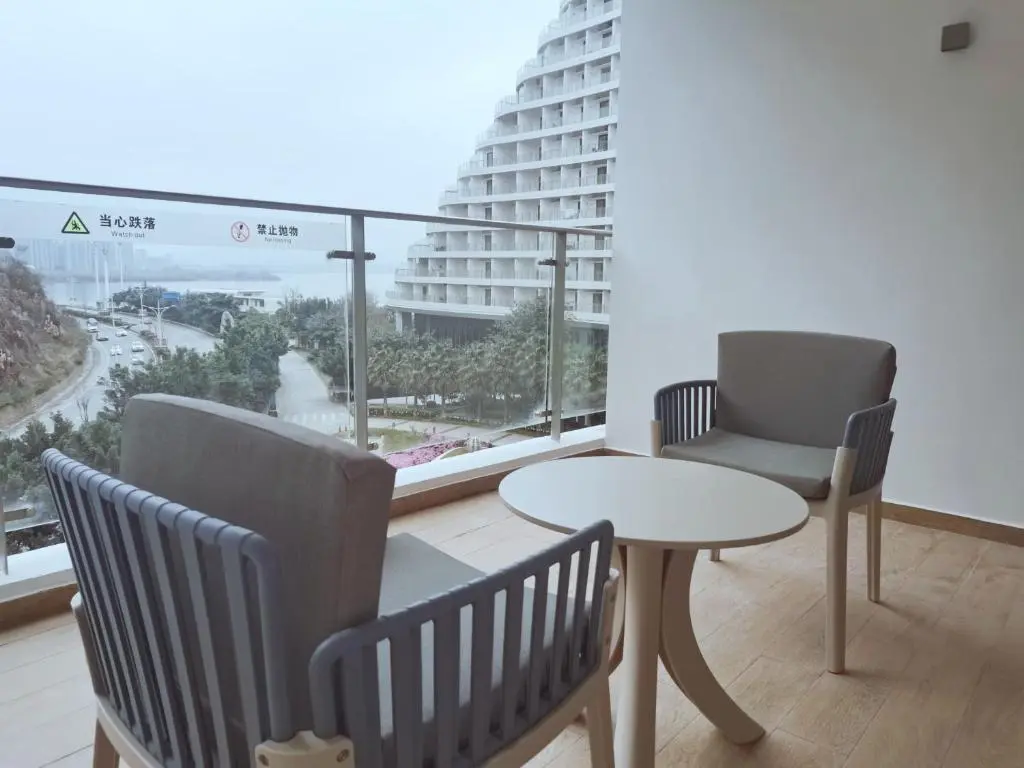 Дали: Yushi Beach Hostel
