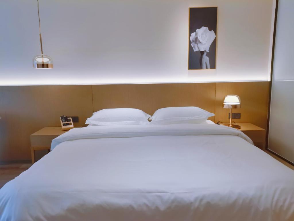 Дали: Yushi Beach Hostel