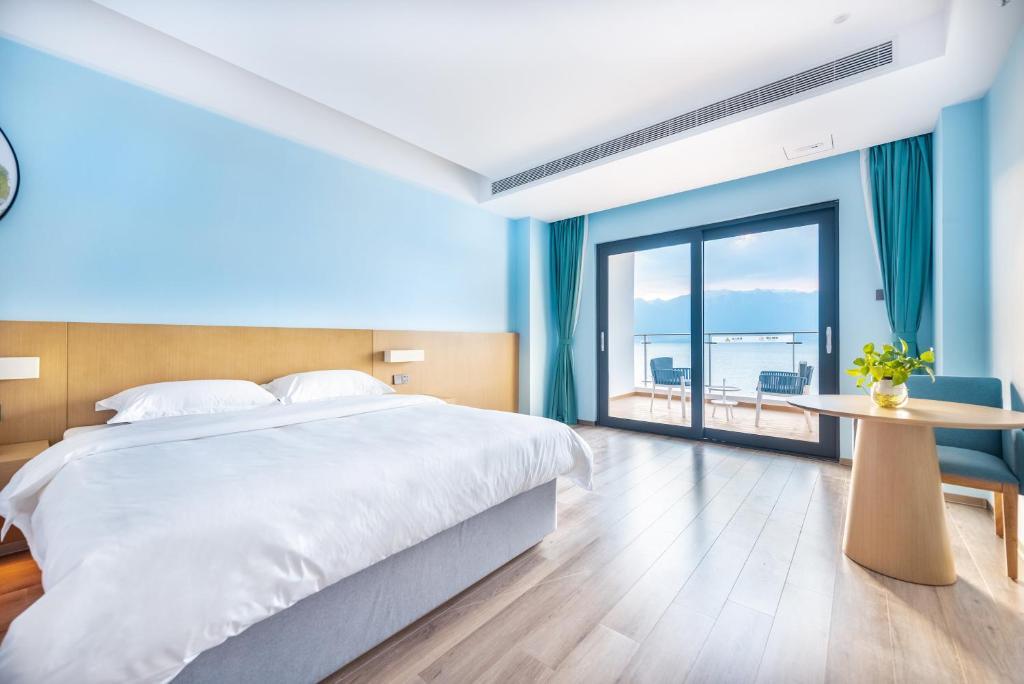 Дали: Yushi Beach Hostel
